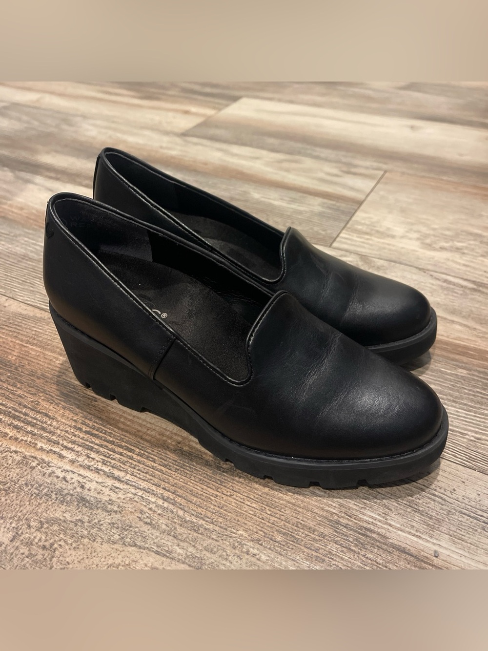 Vionic Water Repellent Wedges Willa Wedge Arch Support Black Leather Size 7